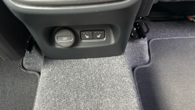 Volvo Xc40 2.0 B4P Momentum 5dr Auto [7 speed] Petrol Estate